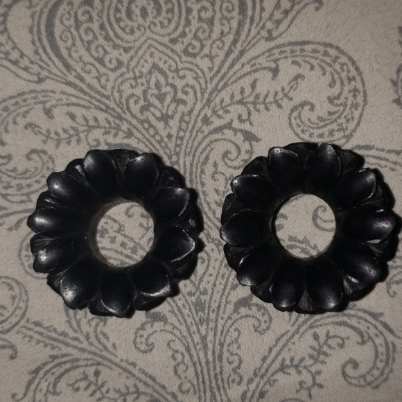 1" Black Wooden Lotus Gauges - Picture 3 of 4